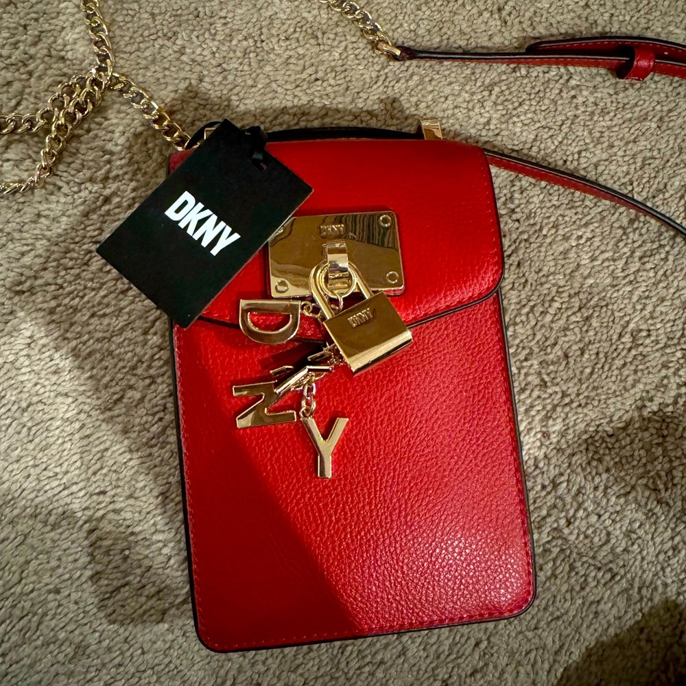 Dkny purse